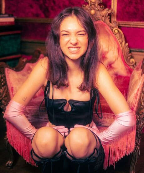 Dylan Troesken model hd image