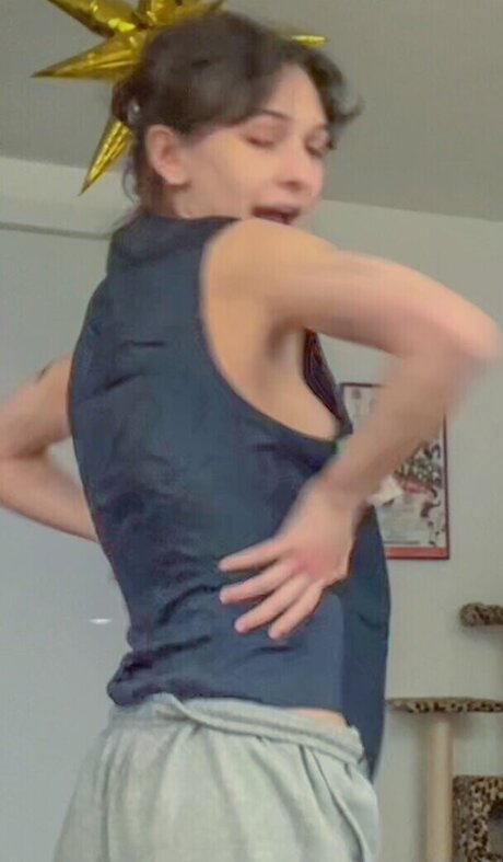 Dylan Troesken pornstar nude gallery