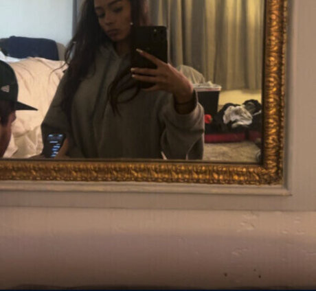 Juicyyyjoss beautiful pornstar photos