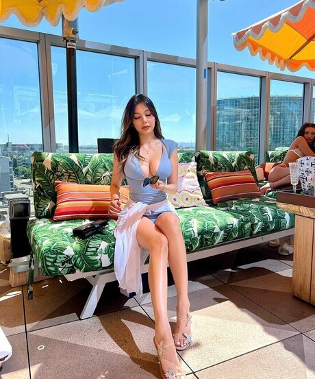 itshellovee pornstar hd pic