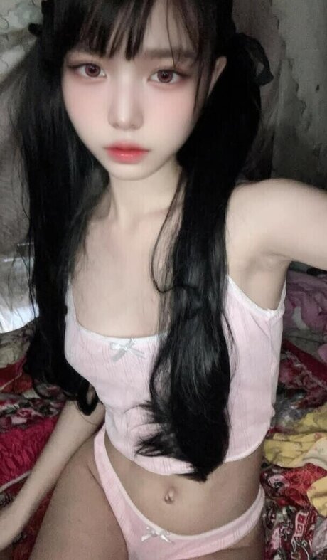 Shayri May Tagyamon star hd pic