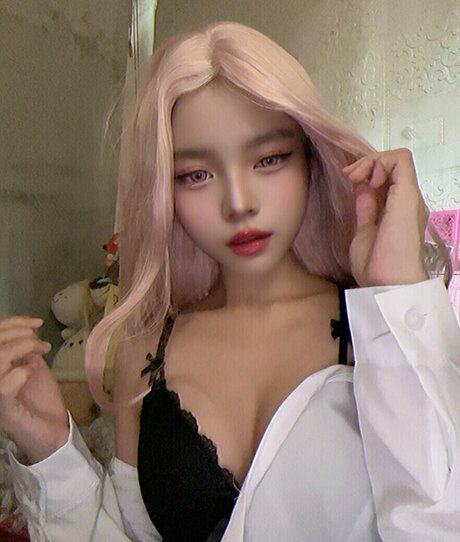 Shayri May Tagyamon nudes model pic