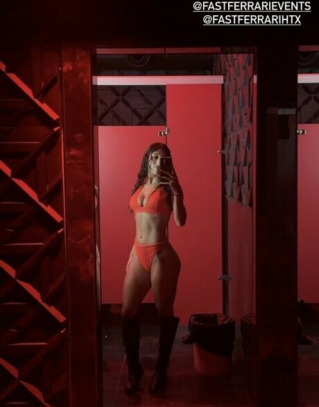 vvaleriatellez model adult picture