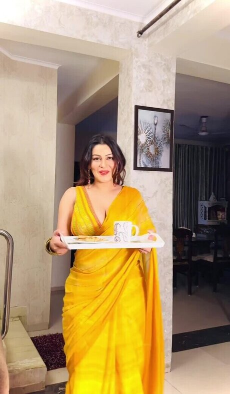 Yamini Malhotra nice star pic