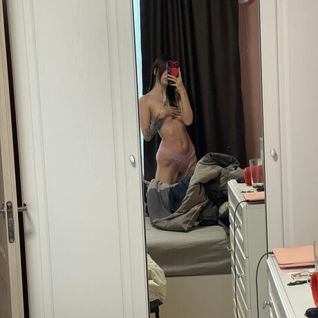 leonesan sexy model pictures