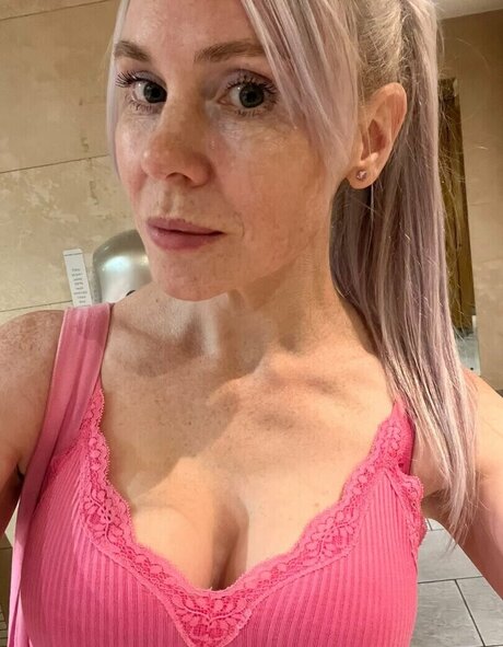 Donna Shepherd hd actress image