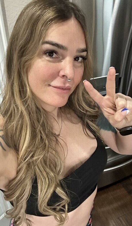 heat from fire actress pictures