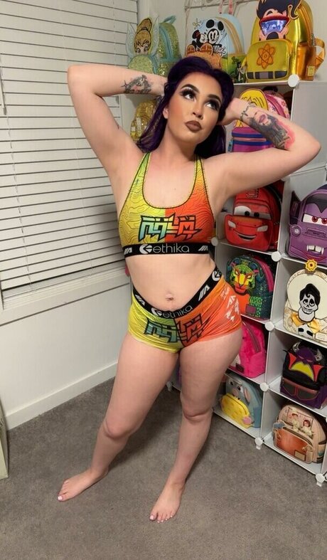 Mary Liven art model galleries