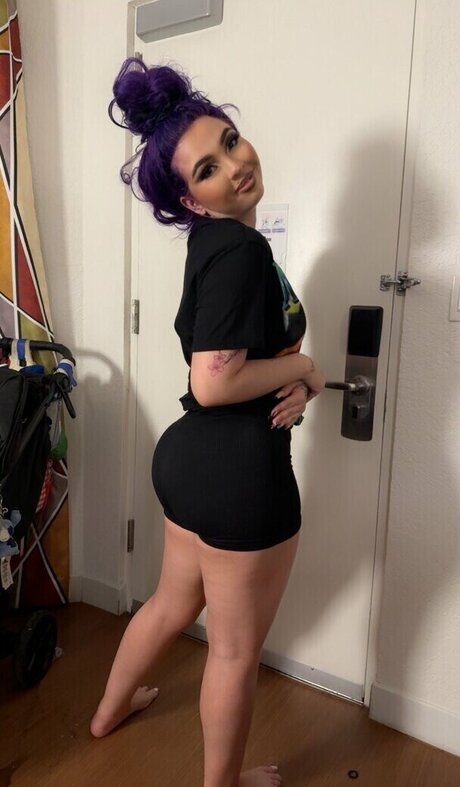 Mary Liven pretty actress pic