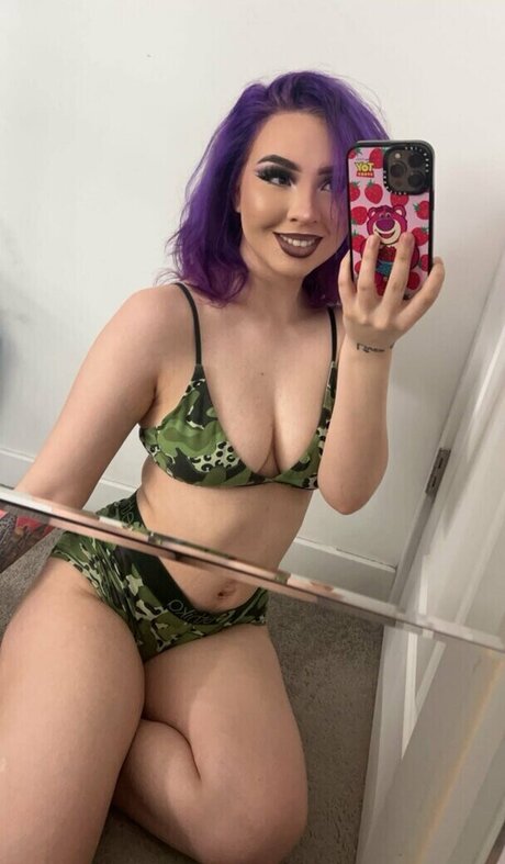 Mary Liven xxx model archive