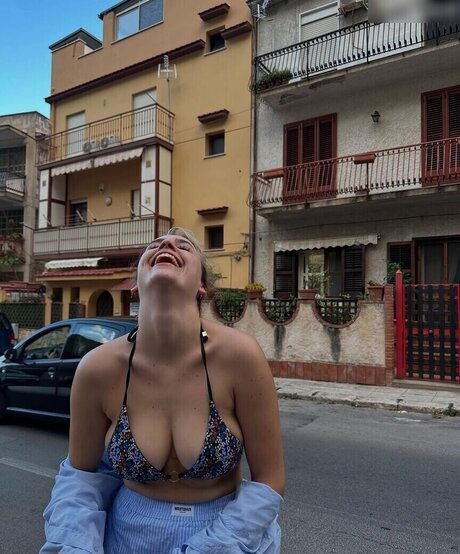 beautiful blonde onlyfans hot photos