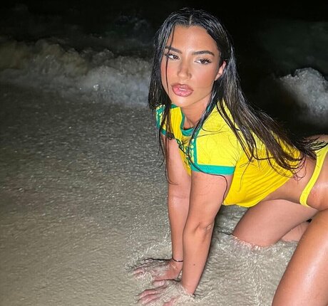 Ziyartist erotic star pics