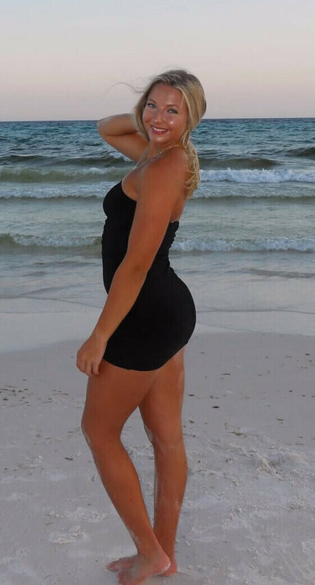 Meadow Eads pornstar nude pics