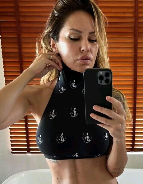 Deborah De Luca porn actress gallery