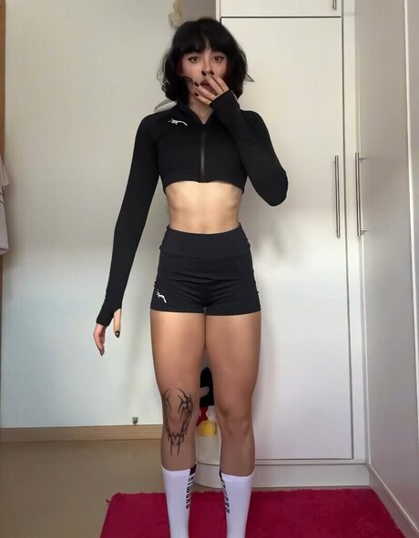 Vaneeeer_ model best gallery