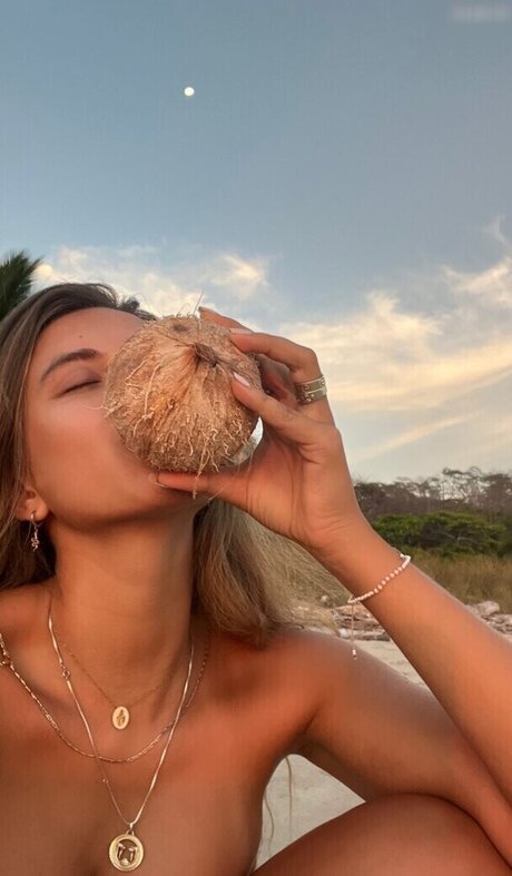 Pia Volckmann model xxx photo