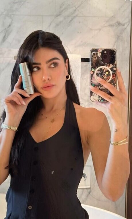 Sara Hesri free actress gallery