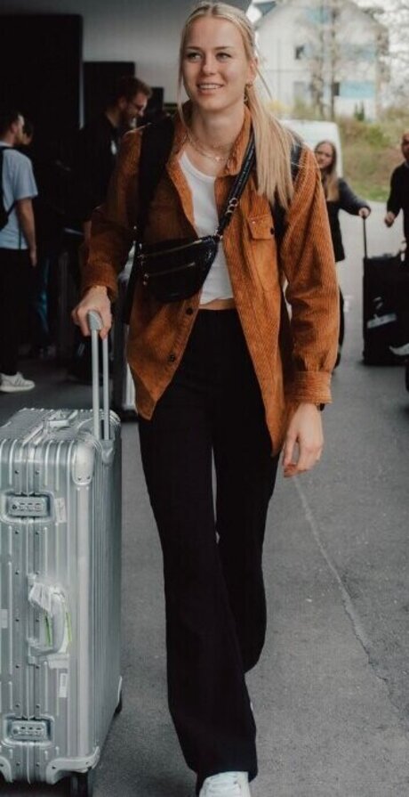 Merle Frohms nude star photos