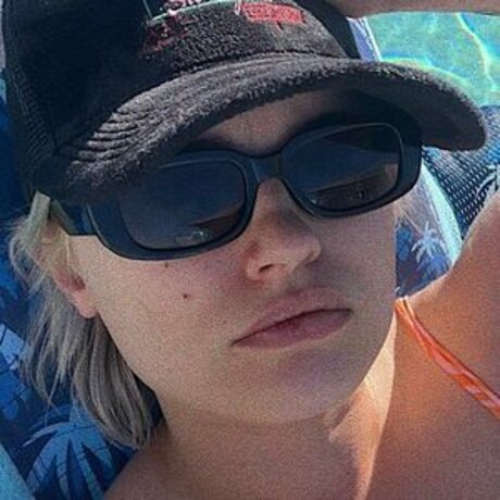 Skyler Wright model porn img