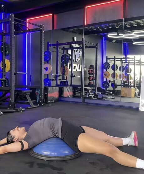 Alanalarana perfect model pic