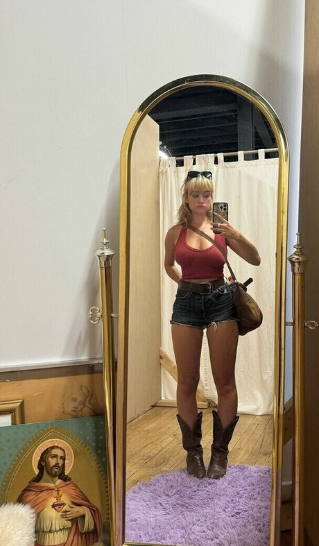 Ella Ballentine top star pictures