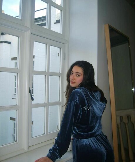 littlemisskhan erotic model archive