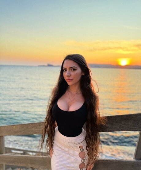 Sunmerjoy erotic actress image