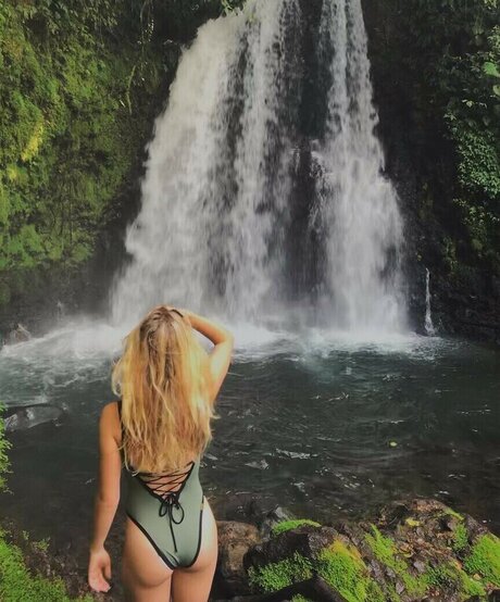 Nursevirg star naked pics