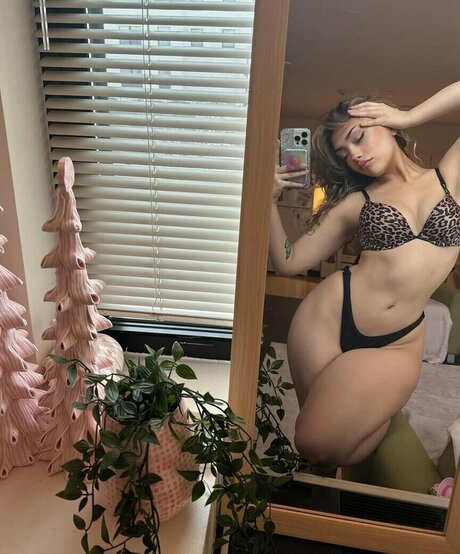 V QX nice pornstar gallery