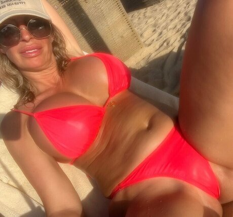 LetzBimbo art model image