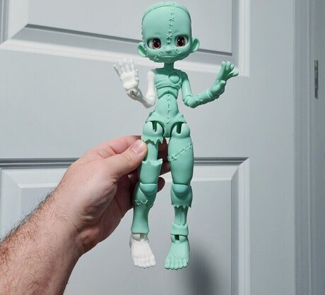 Zombie Doll sexy model img