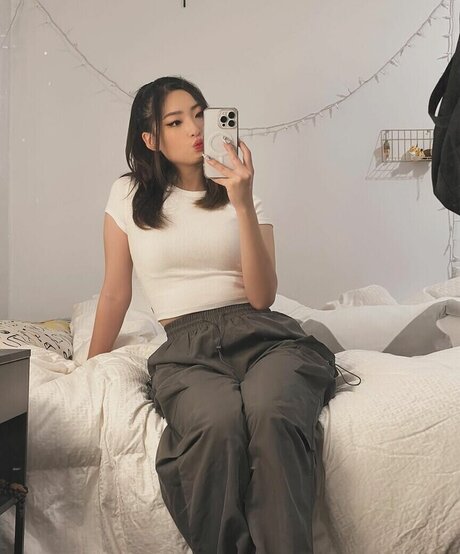 dalcompeach nude model pic