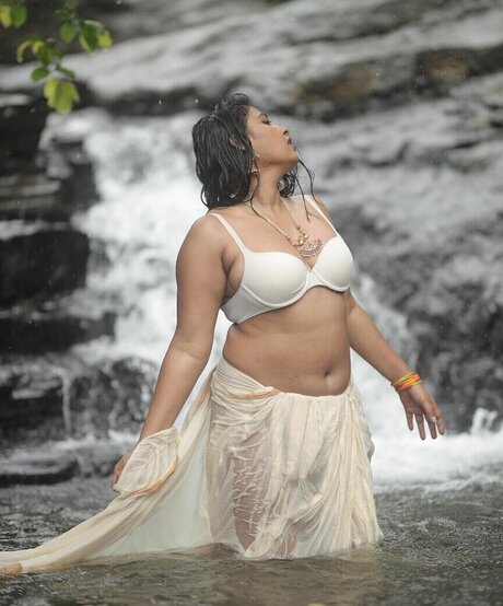 Anjali Gaud model nice img