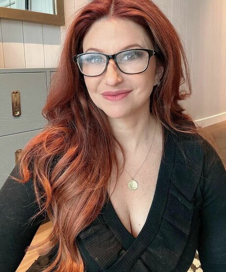 Rachel Nichols model perfect img