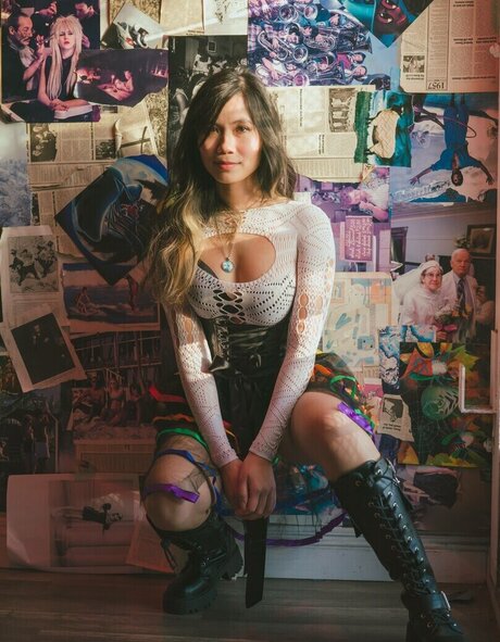 Bessy Q model nude gallery