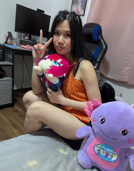 Bessy Q exclusive model images