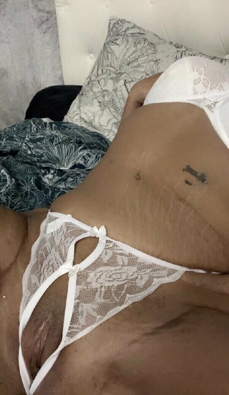 tchikita perfect model photo