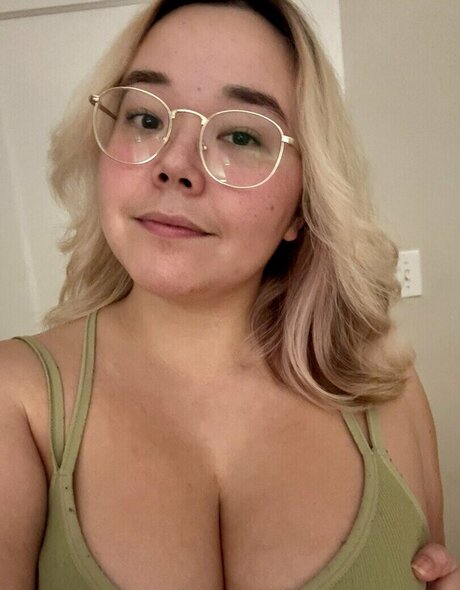 bingsuccino art actress pic