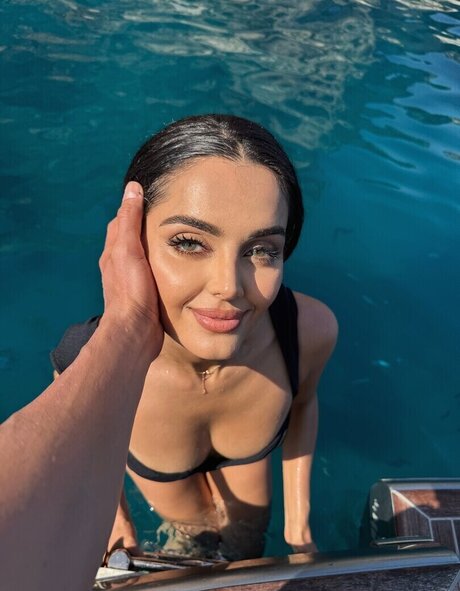 Mahlagha Jaberi hot pornstar picture