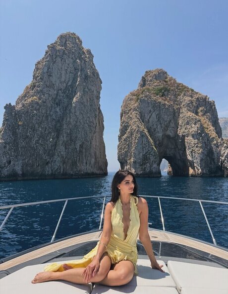 Mahlagha Jaberi pornstar naked gallery