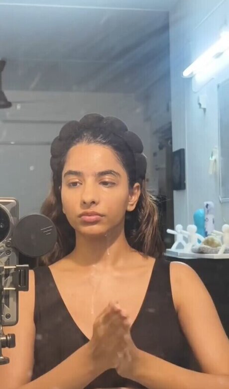 Aurora Sinclair hd model img