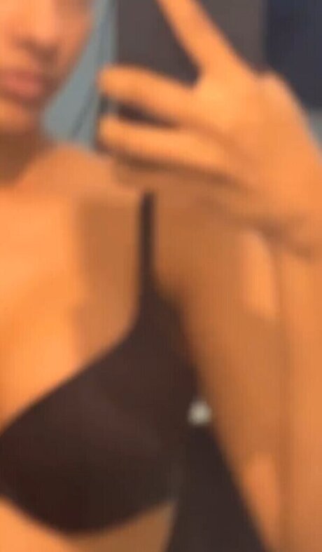 Aurora Sinclair pornographic star pictures