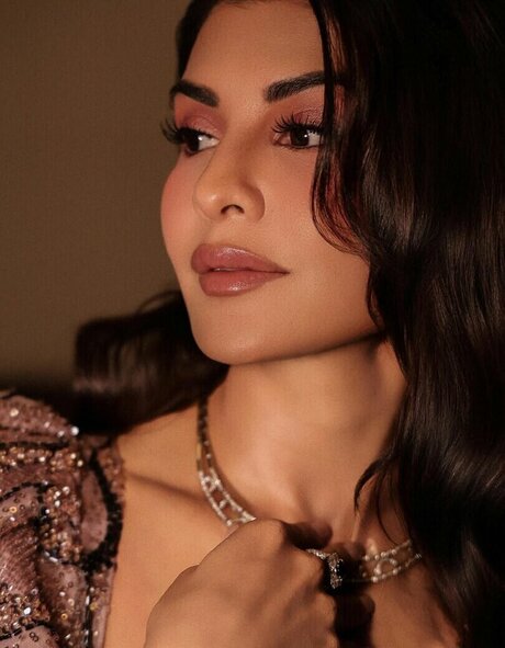 Jacqueline Fernandez star hot photo