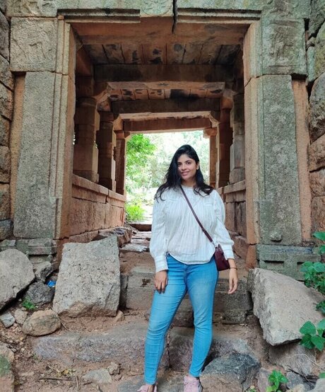 Tulika Snehil hd actress images