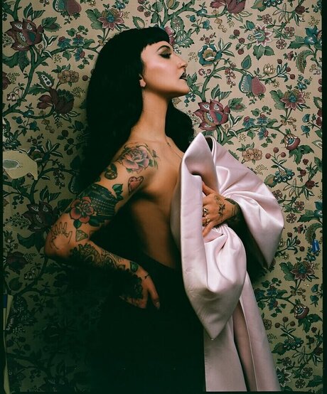 Julia Michaels porn star archive