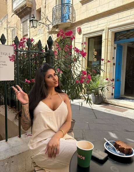 the arabian princess sex star photo