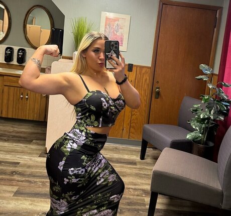 Ivy Malibu naked model picture