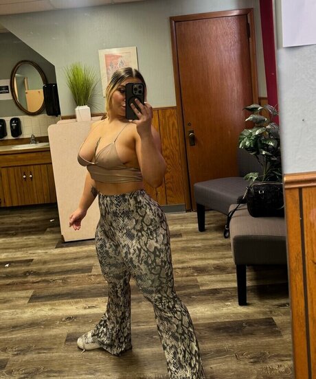 Ivy Malibu pornstar xxx img