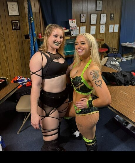 Ivy Malibu star erotic pictures