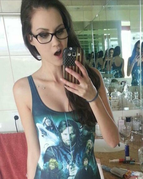 Sydney Watson xxx star img